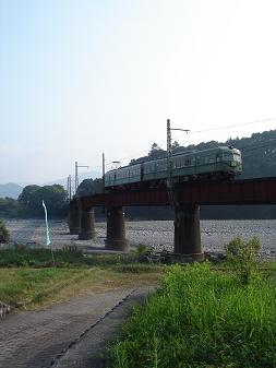 川根温泉から望む大井川鉄道